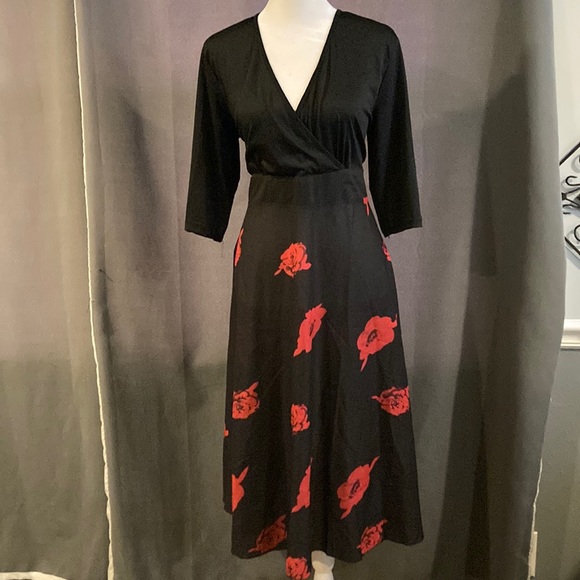 WOMENS SZ 1X SIDE ZIPPER LOW CUT ROSE DRESS LONG SLEEVE - Picture 1 of 7